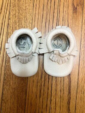 Freshly Picked Birch Moccasin - Baby shoe. Size 1 (3-6 months)